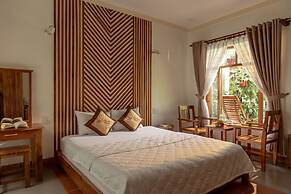 Little Garden Bungalow