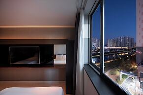 Golden Business Hotel