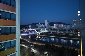 Golden Business Hotel