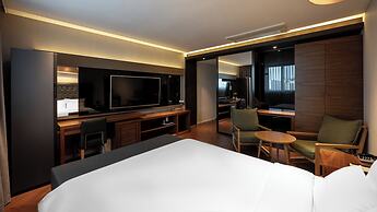 Golden Business Hotel