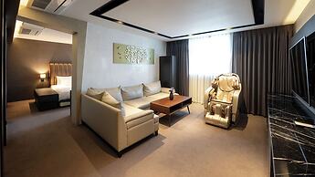 Golden Business Hotel