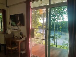 Nan De Panna Riverside Homestay