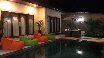 Exquisito Villa 2