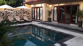 Exquisito Villa 2