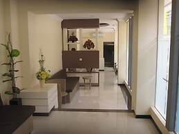 Lily Guest House