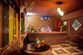 Ravorn Villa Boutique