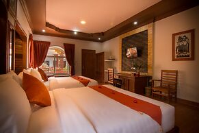 Ravorn Villa Boutique