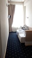 Alexander Hotel