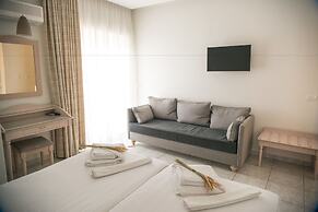 Maria Plomari Apartments