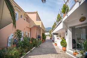 Maria Plomari Apartments