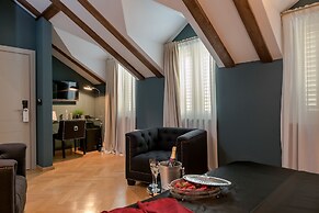 Heritage Hotel 19