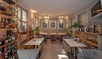 Heritage Hotel 19