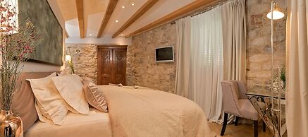 Heritage Hotel 19