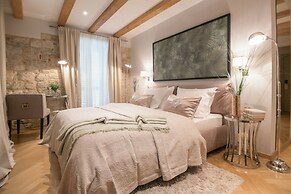 Heritage Hotel 19