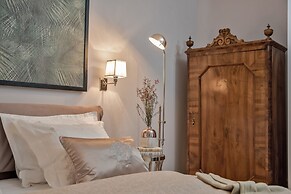 Heritage Hotel 19