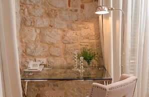 Heritage Hotel 19
