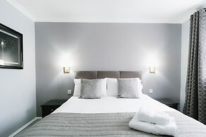 New Inn Hotel