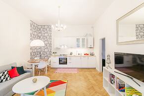 Grand Apartments