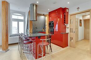Grand Apartments