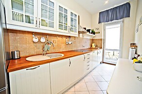 Grand Apartments