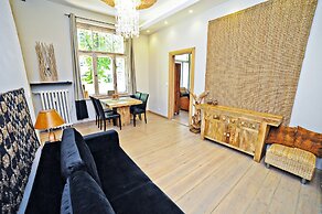 Grand Apartments