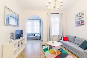 Grand Apartments