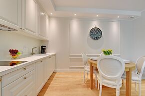 Grand Apartments