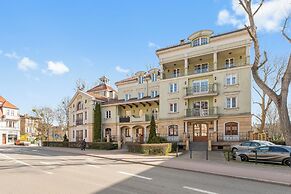 Grand Apartments