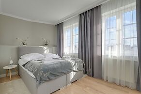 Grand Apartments