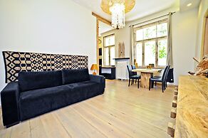 Grand Apartments