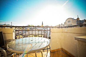 Grand Apartments