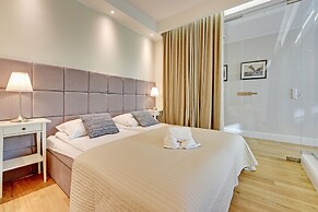 Grand Apartments