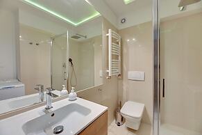 Grand Apartments