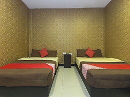 Night Queen Hotel
