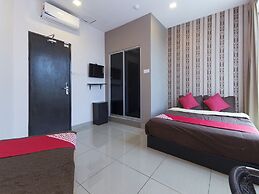 Night Queen Hotel