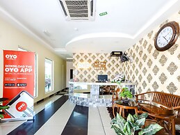 Night Queen Hotel