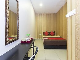 Night Queen Hotel