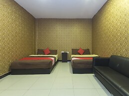 Night Queen Hotel