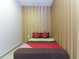 Night Queen Hotel