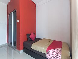 Night Queen Hotel