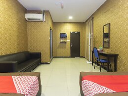Night Queen Hotel