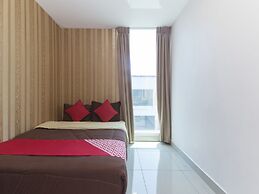 Night Queen Hotel