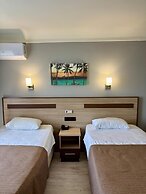 Gold Hotel