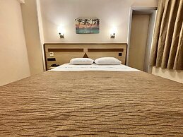 Gold Hotel