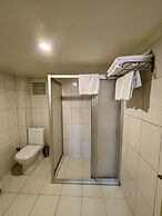 Gold Hotel