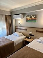 Gold Hotel