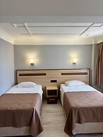 Gold Hotel