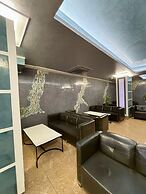 Gold Hotel