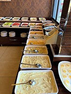 Gold Hotel