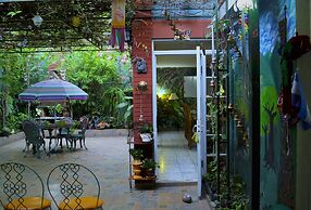 Hotel Oasis